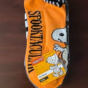 Snoopy halloween no show socks 5 pairs
Ladies